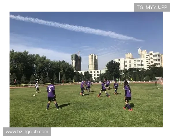 成都地铁足球主题歌热力开唱 唱响城市激情与梦想的交汇点