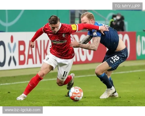 实战回顾：细节决定成败的足球比赛精彩瞬间分析与战术解读